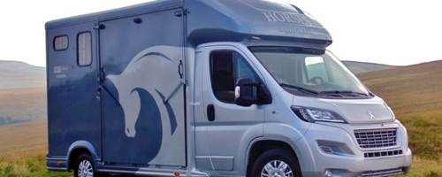 How to drive a horse box safely