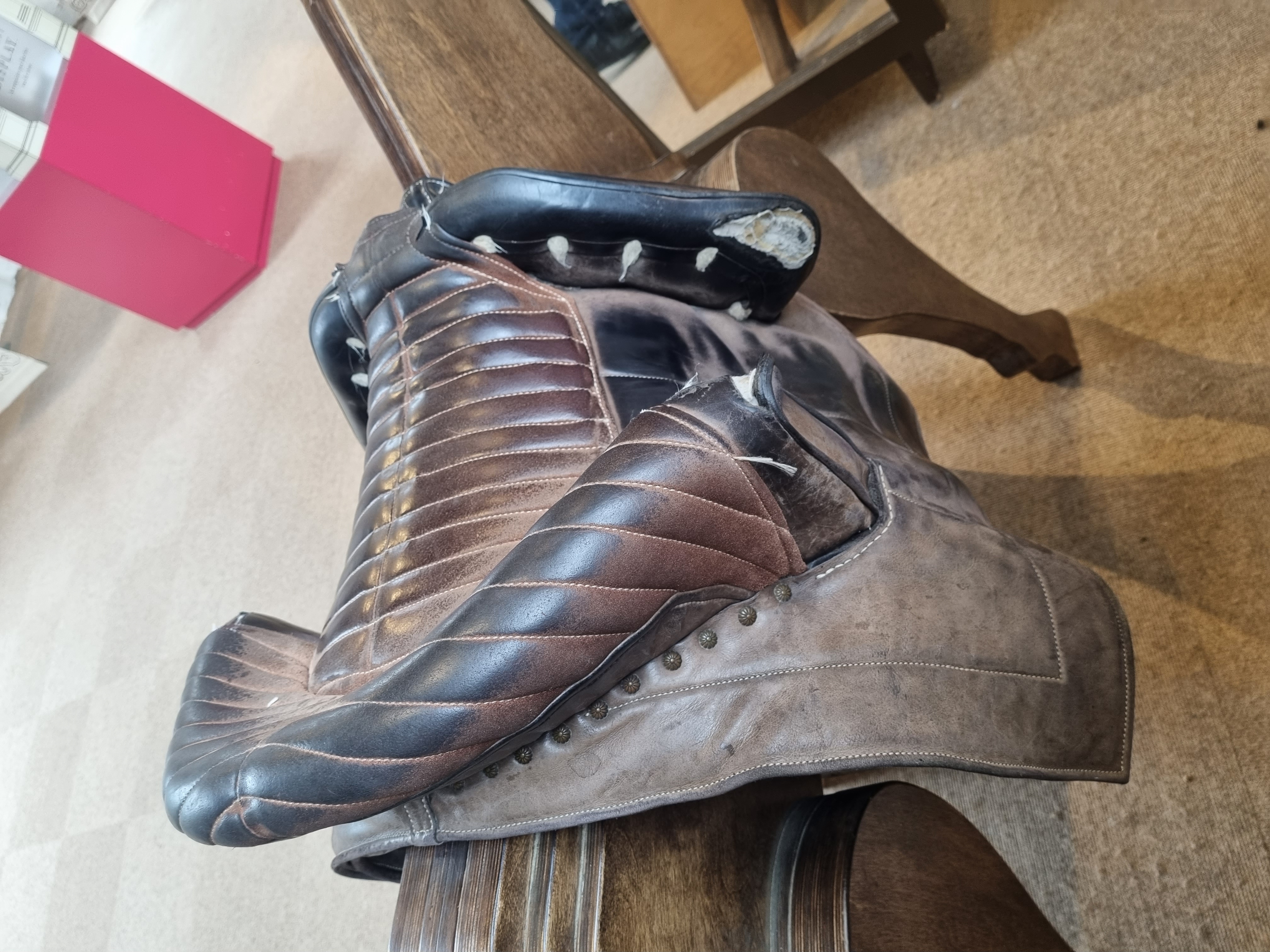 Saddle